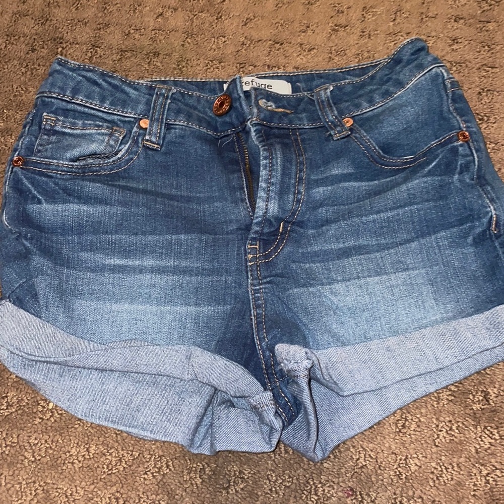 Lowrise Refuge shorts